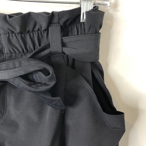 Athleta Women's Black Skyline Shorts w/Adjustable Tie Belt Paperbag Waist Size 8 - Picture 3 of 8